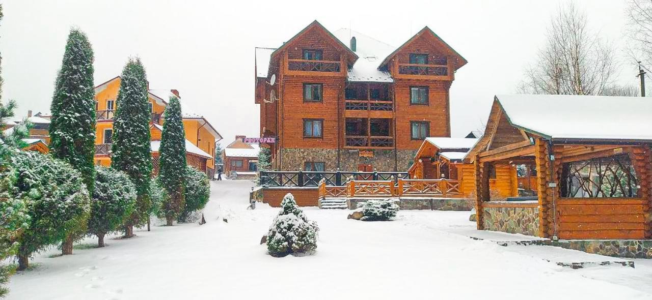 Forest House Tatariv Esterno foto