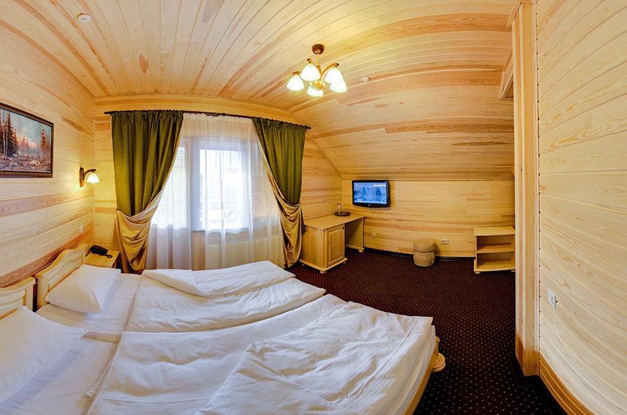 Forest House Tatariv Camera foto