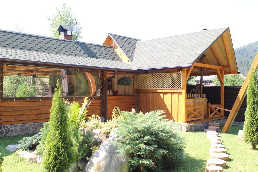 Forest House Tatariv Esterno foto