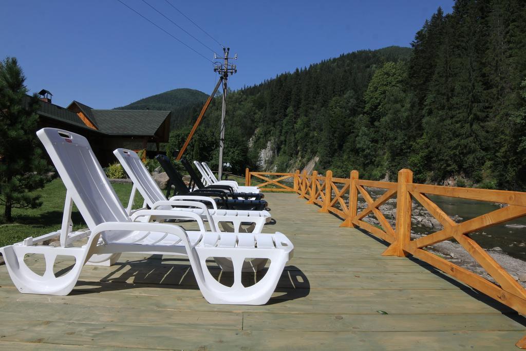 Forest House Tatariv Esterno foto