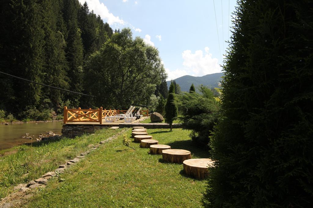 Forest House Tatariv Esterno foto