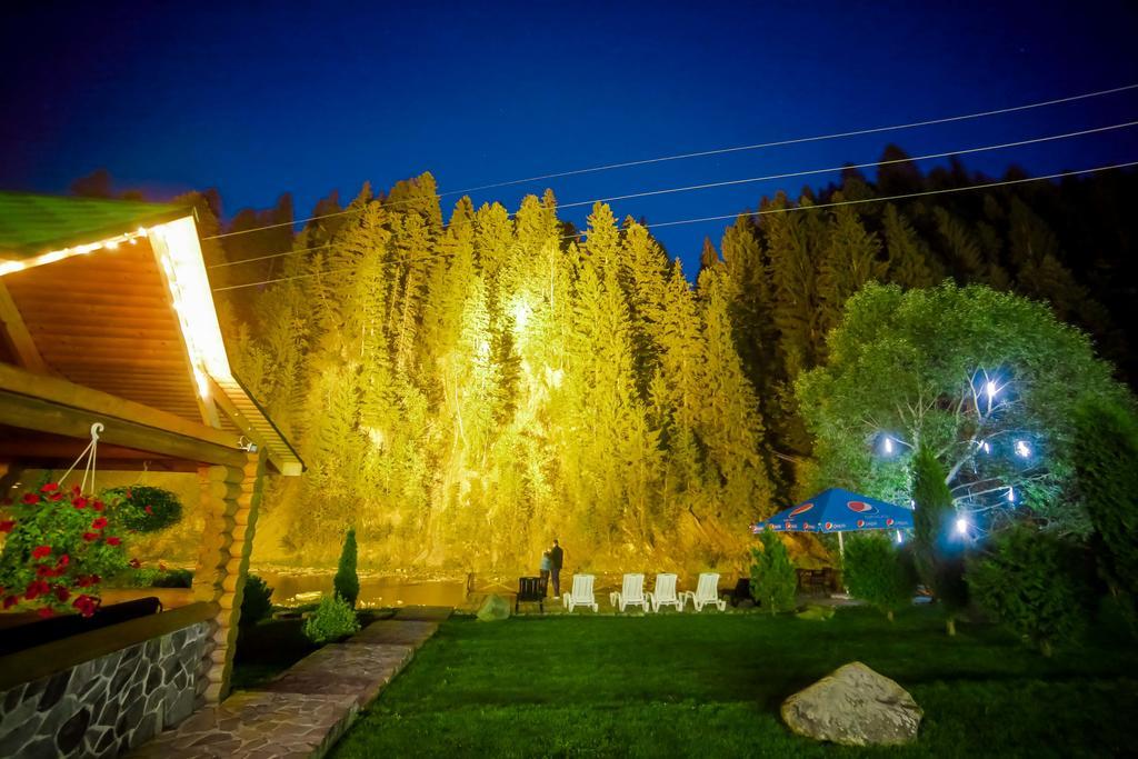 Forest House Tatariv Esterno foto