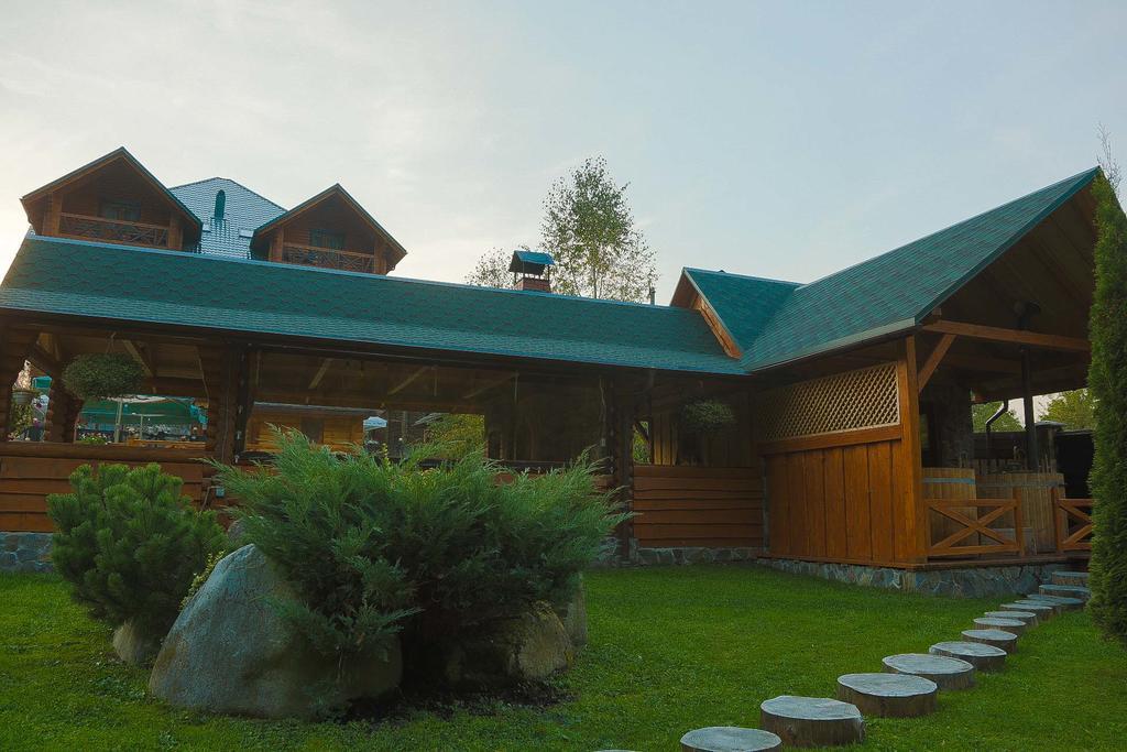 Forest House Tatariv Esterno foto